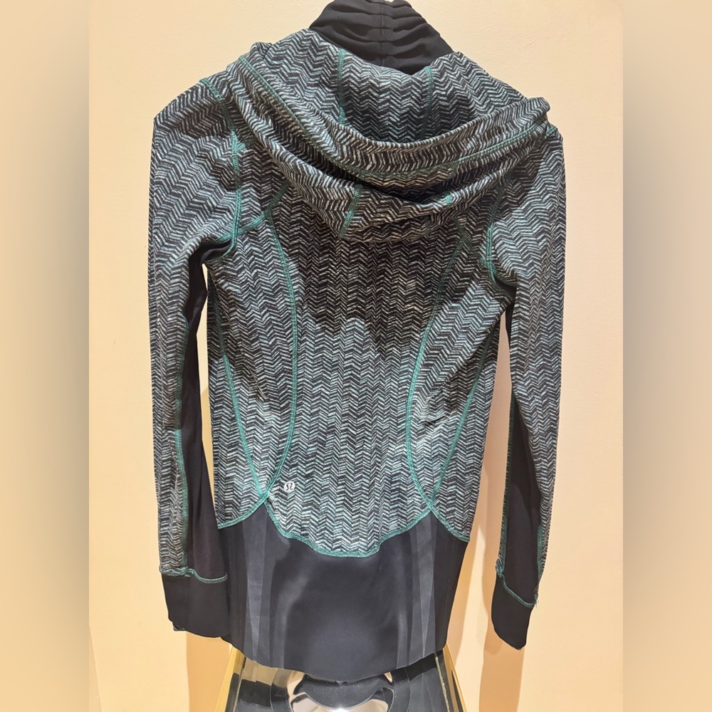 lululemon athletica Black Define Jacket with Teal Piping - Picture 3 of 4